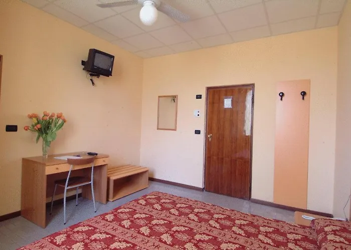 San Geminiano Hotell 2*